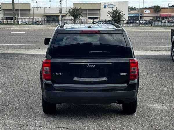 Used 2015 Jeep Patriot High Altitude AWD/4WD image 3