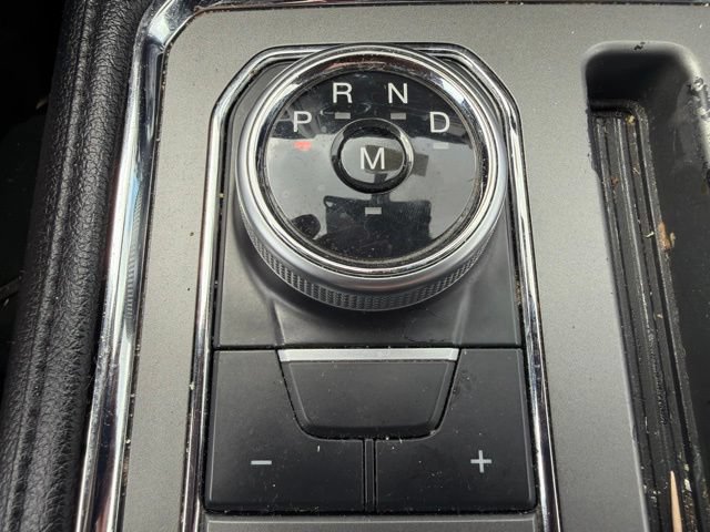 Used 2020 Ford Expedition XLT w/ Equipment Group 202A AWD/4WD image 46