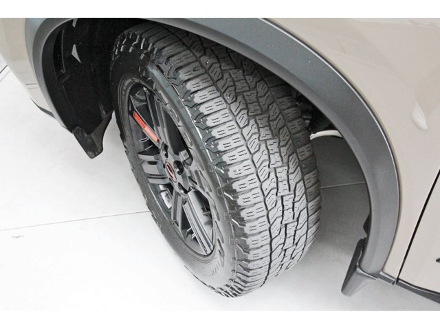 Used 2025 Nissan Rogue SV AWD/4WD image 7