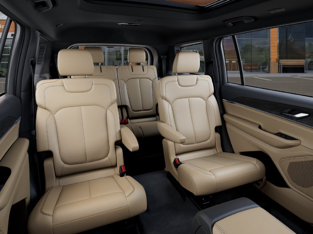 New 2025 Jeep Grand Cherokee L Limited AWD/4WD image 16