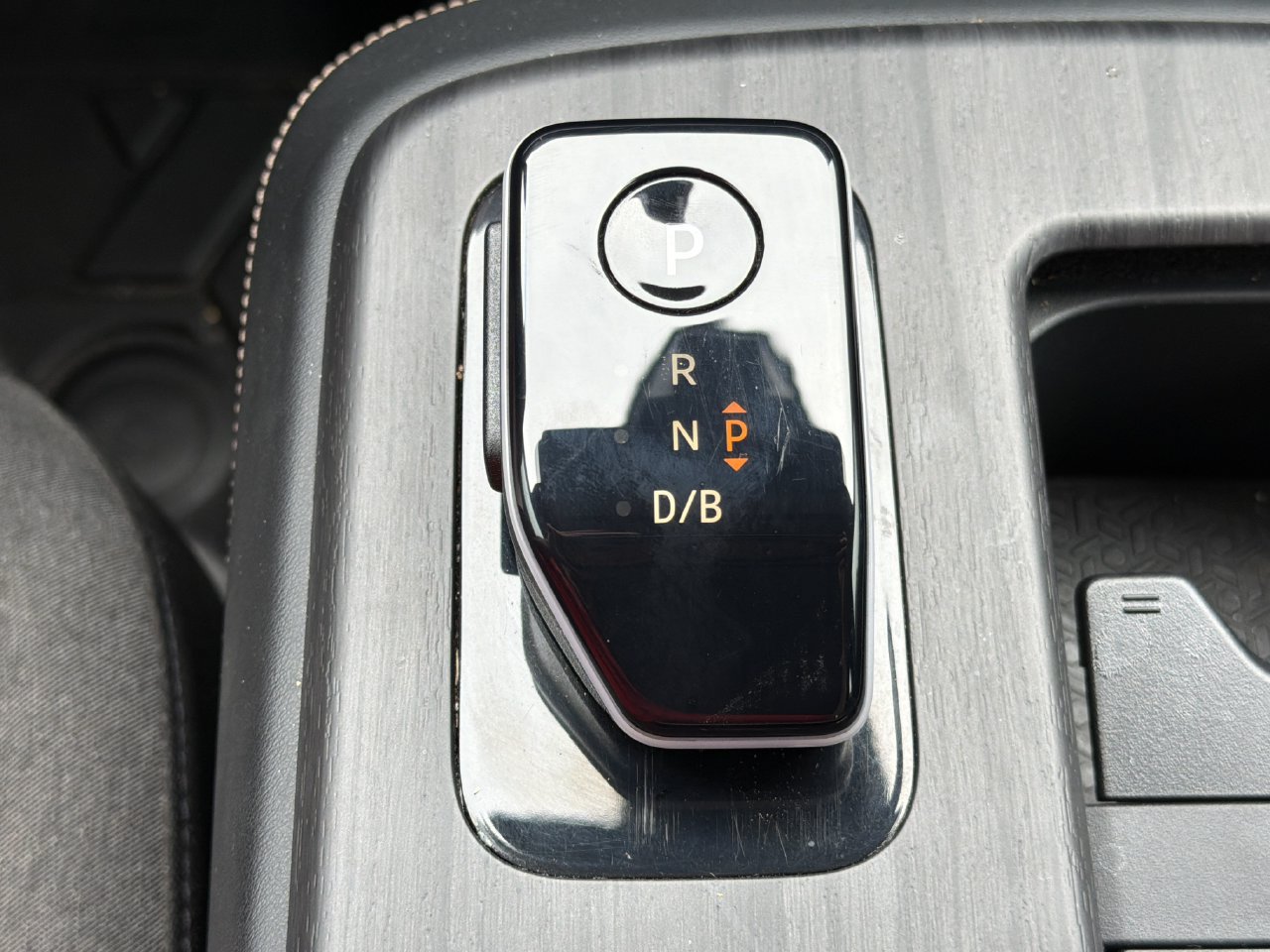 Certified 2023 Nissan Ariya FWD image 9