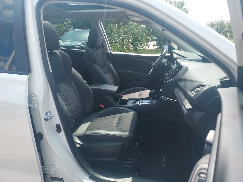 Certified 2024 Subaru Forester Premium AWD/4WD image 33