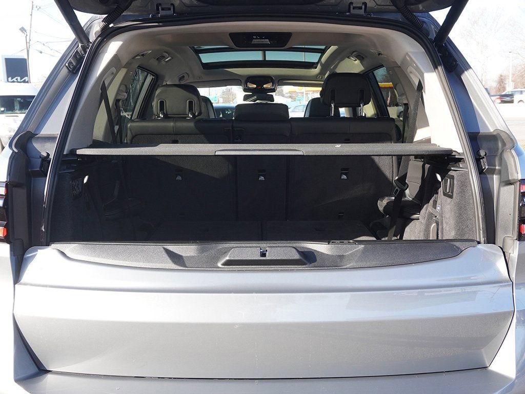 Used 2025 BMW X7 xDrive40i w/ Premium Package image 22