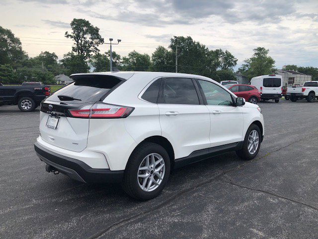 Used 2023 Ford Edge SEL w/ Convenience Package image 5