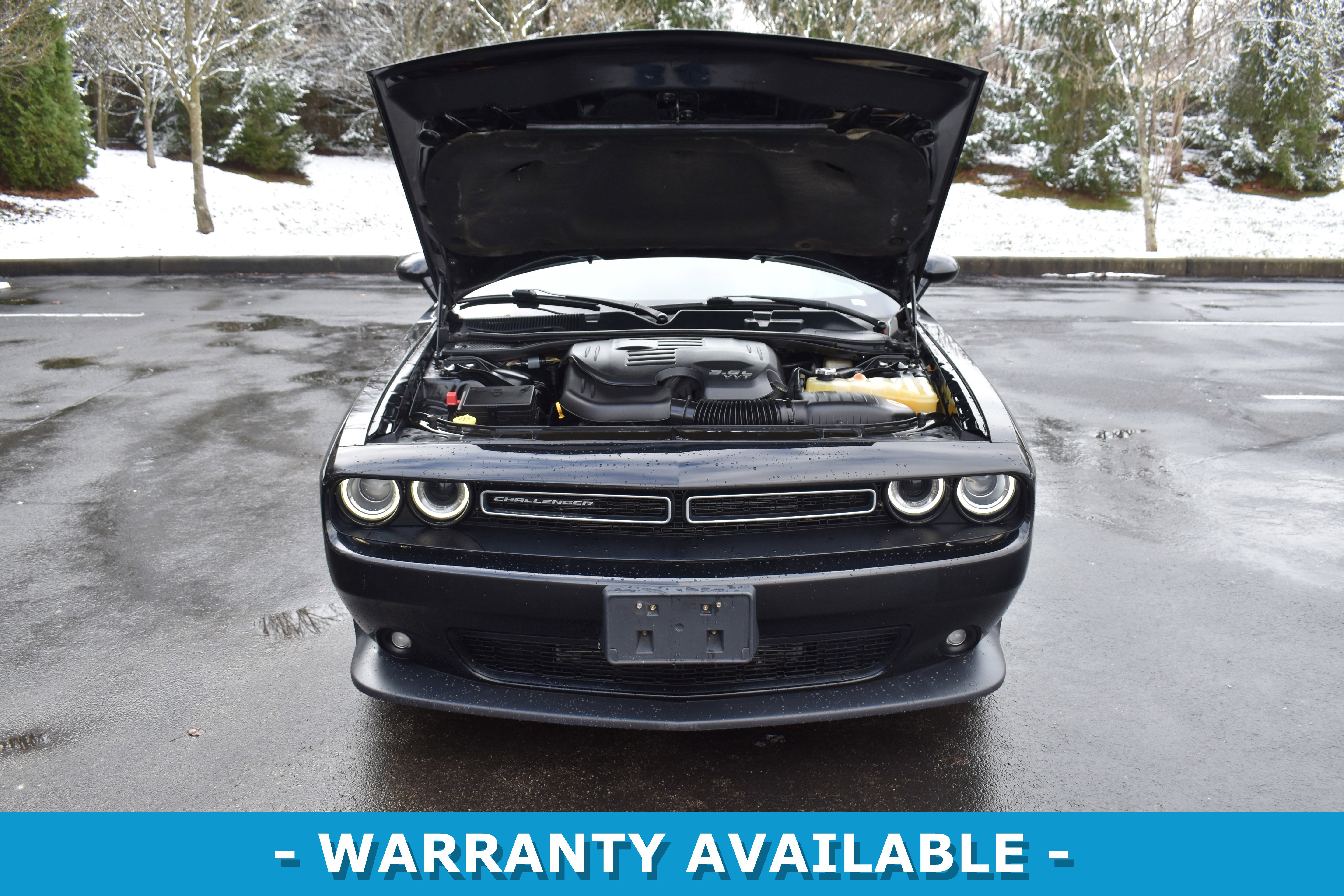 Used 2015 Dodge Challenger SXT image 18