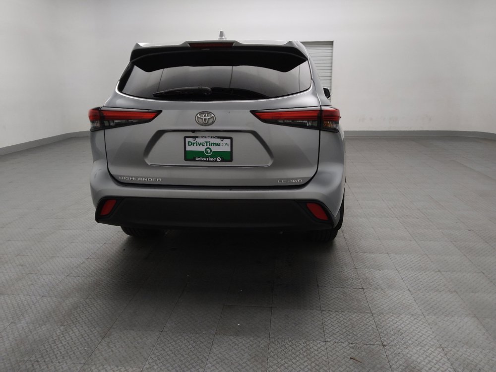 Used 2021 Toyota Highlander LE AWD/4WD image 7