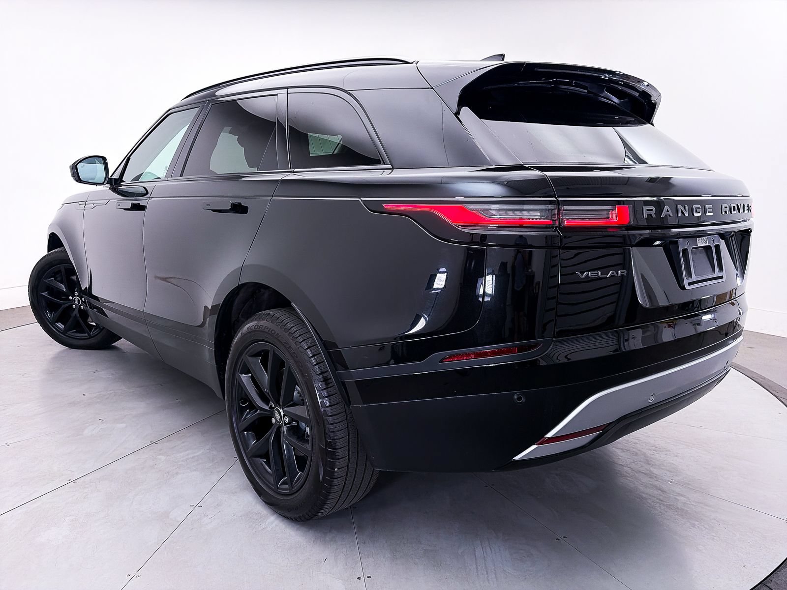 Used 2024 Land Rover Range Rover Velar S AWD/4WD image 2