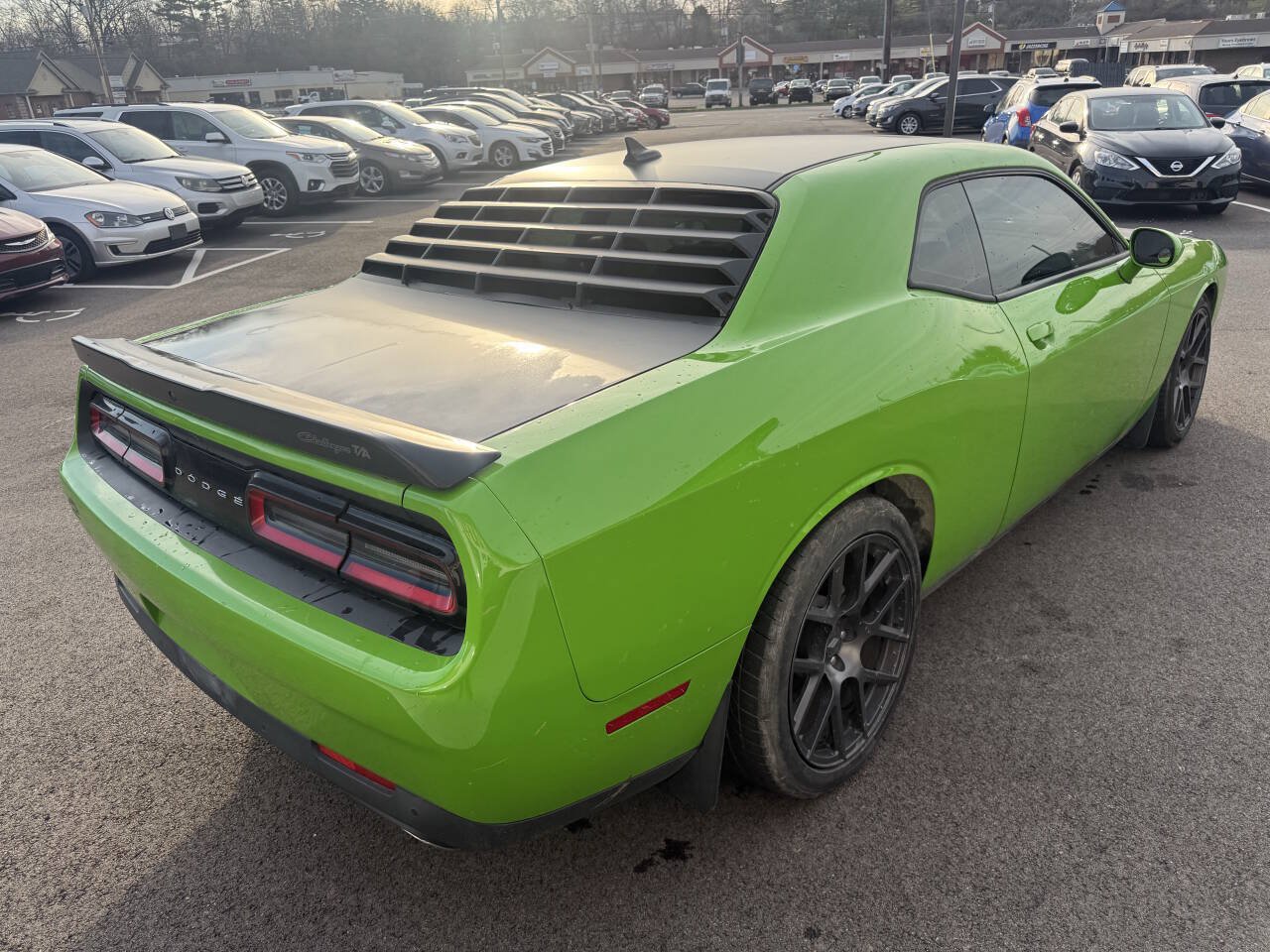 Used 2017 Dodge Challenger R/T w/ Quick Order Package 28P T/A RWD image 7