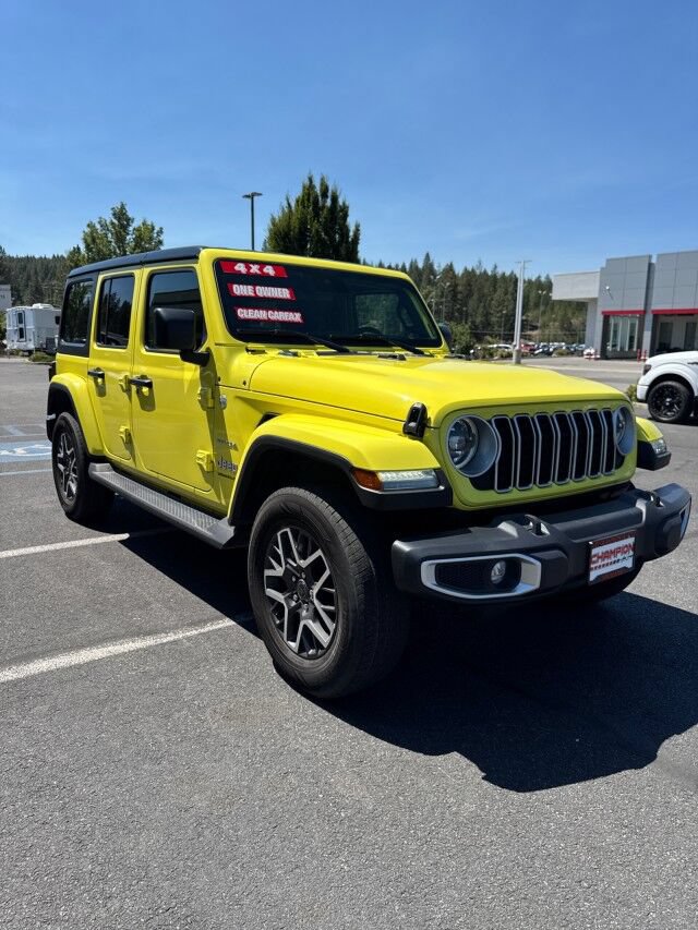 Used 2024 Jeep Wrangler Unlimited Sahara AWD/4WD image 3