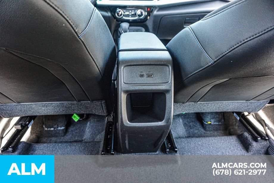 Used 2025 Chevrolet Trax LT FWD image 30