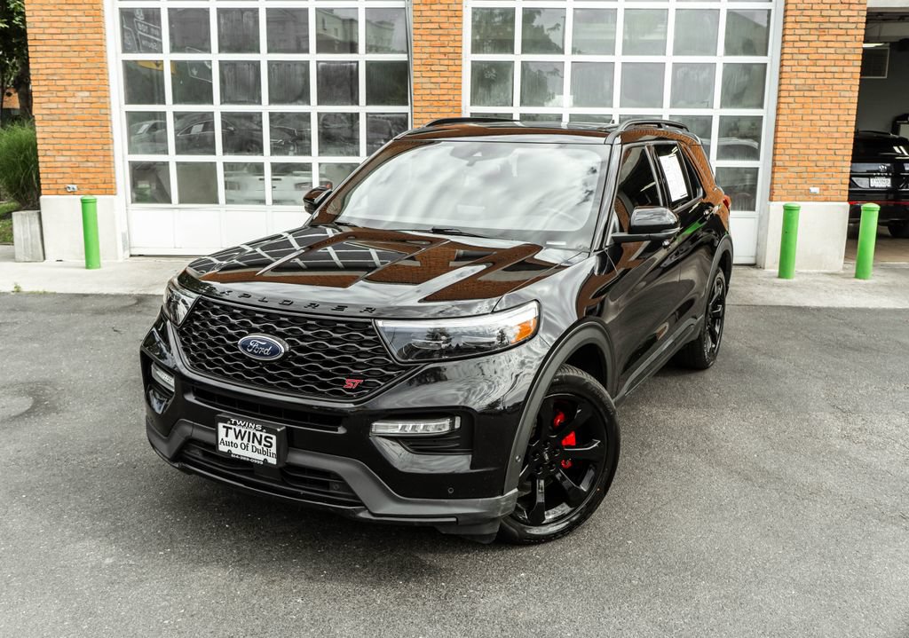 Used 2023 Ford Explorer ST w/ Technology Package AWD/4WD image 2