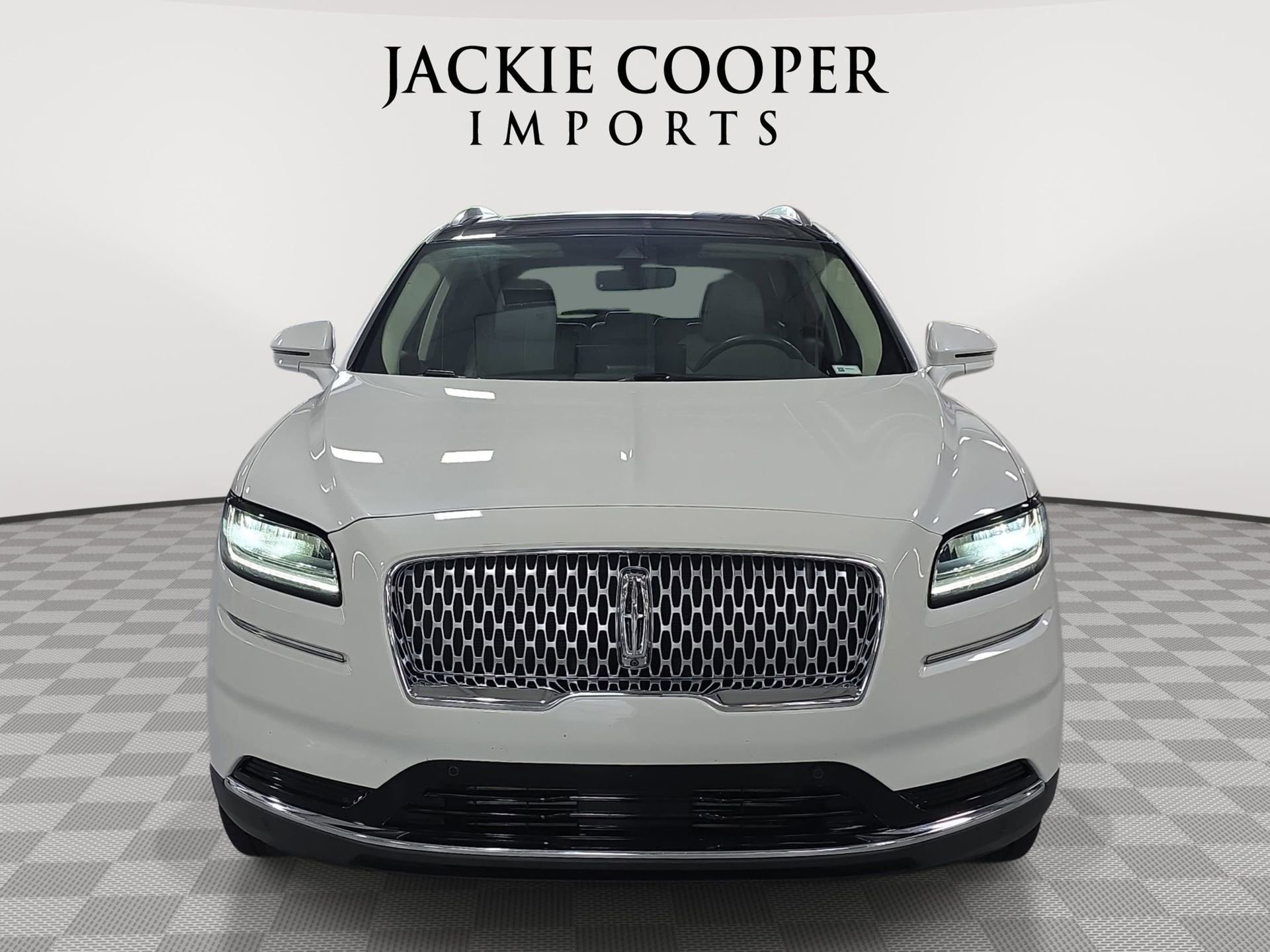 Used 2021 Lincoln Nautilus Reserve w/ Equipment Group 201A FWD image 2