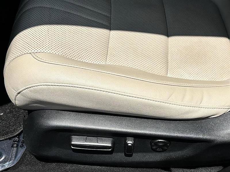 Used 2021 Honda Accord Touring image 14
