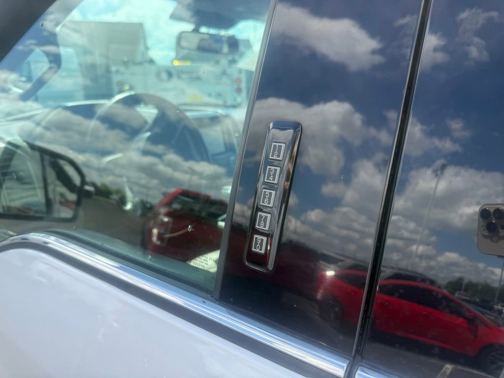 Used 2019 Ford F150 Limited AWD/4WD image 11