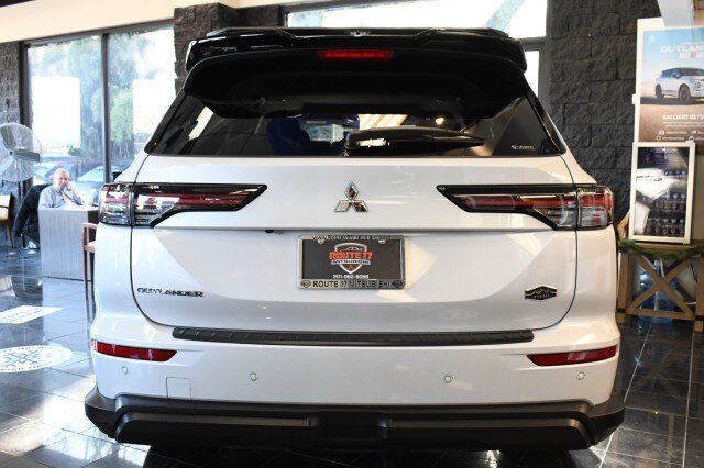 New 2026 Mitsubishi Outlander AWD image 20