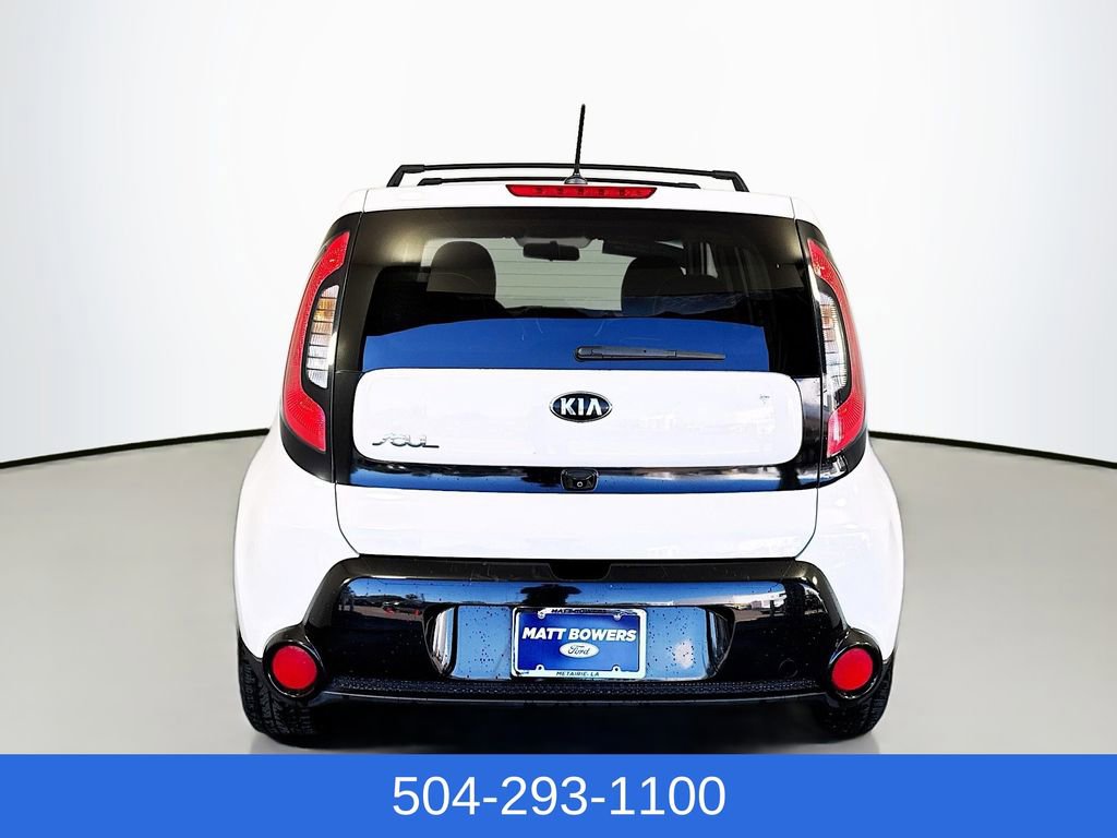 Used 2016 Kia Soul + image 6