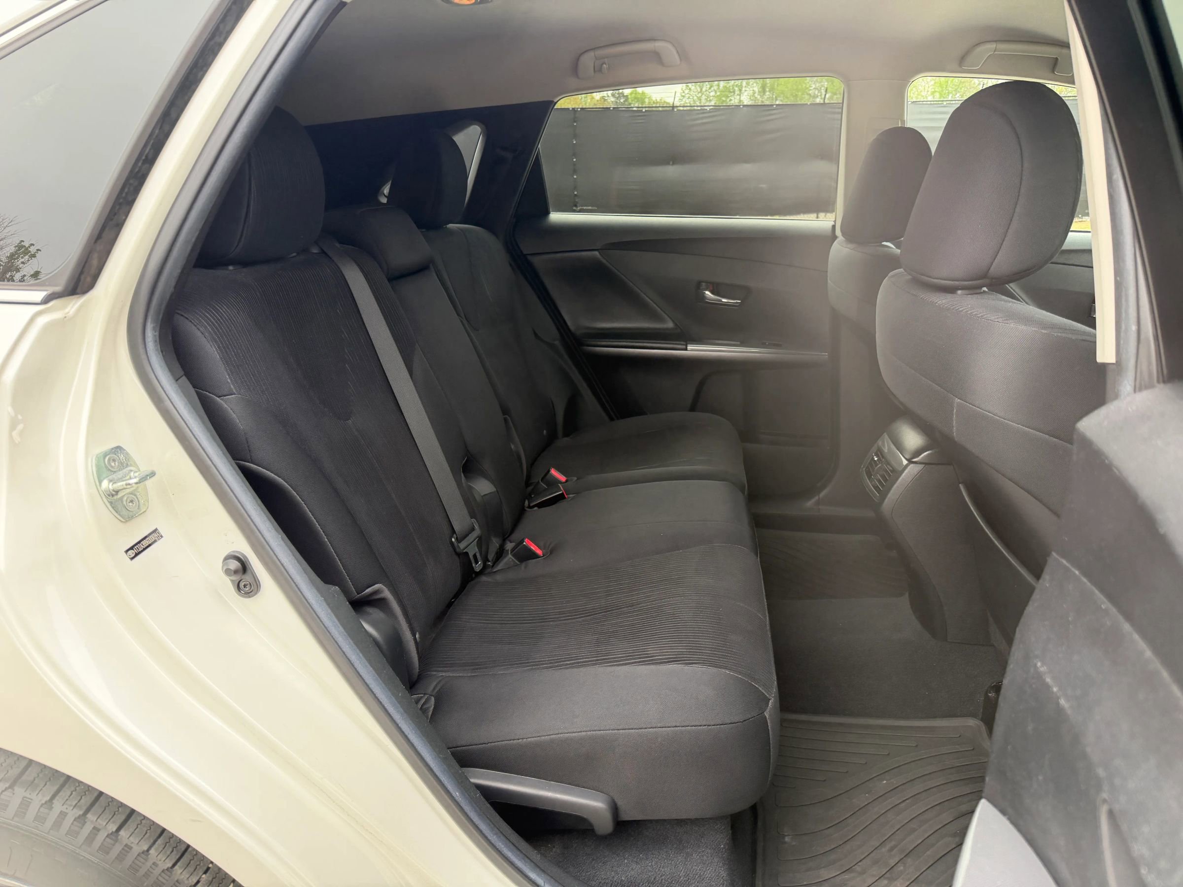 Used 2013 Toyota Venza LE FWD image 12