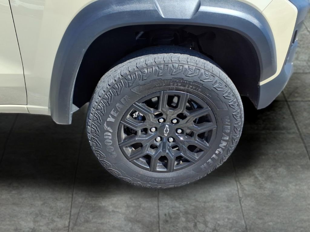 Used 2023 Chevrolet Colorado Trail Boss w/ Advanced Trailering Package AWD/4WD image 6