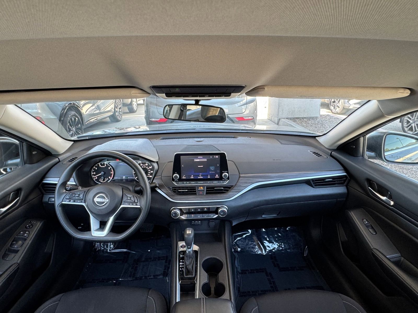 Used 2025 Nissan Altima 2.5 SV image 34