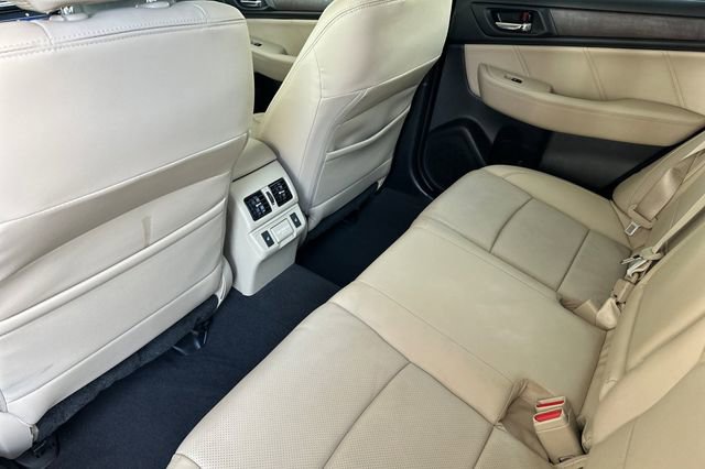 Used 2018 Subaru Outback 3.6R Limited AWD/4WD image 14
