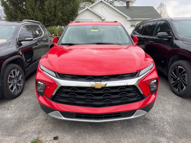 Used 2024 Chevrolet Blazer LT image 2
