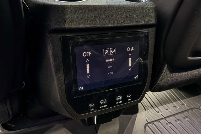 New 2026 GMC Yukon AT4 Ultimate image 33