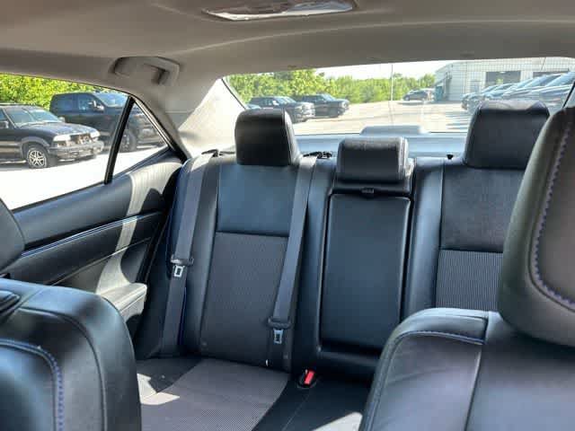 Used 2017 Toyota Corolla SE w/ SE Premium Package FWD image 5