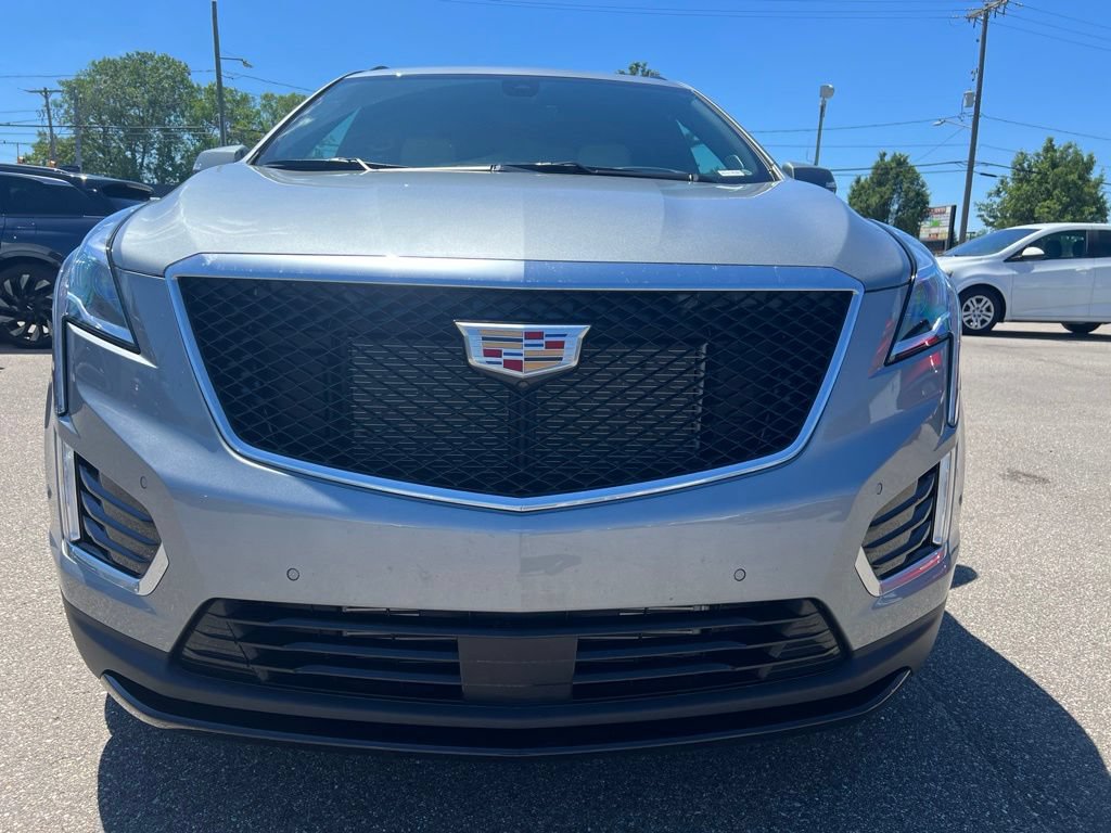 Used 2024 Cadillac XT5 Sportv w/ Technology Package AWD/4WD image 3