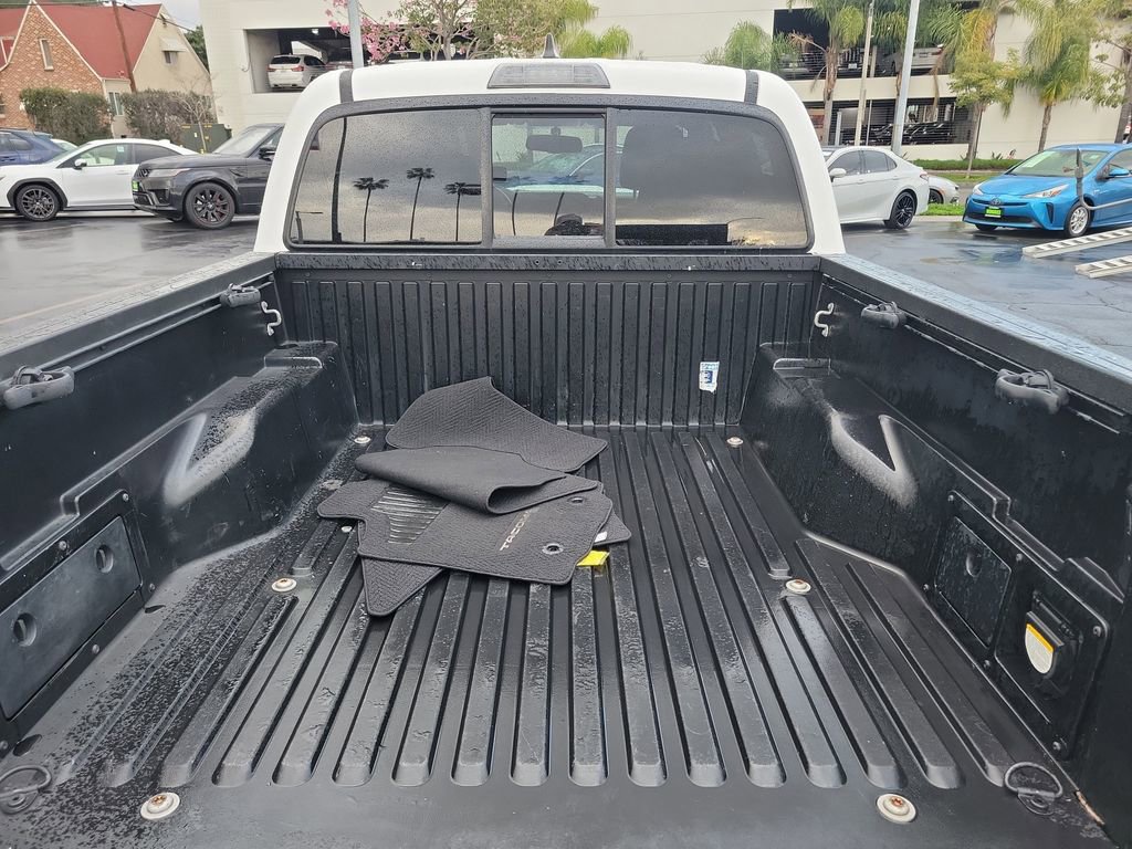 Used 2016 Toyota Tacoma TRD Sport w/ Towing Package image 7