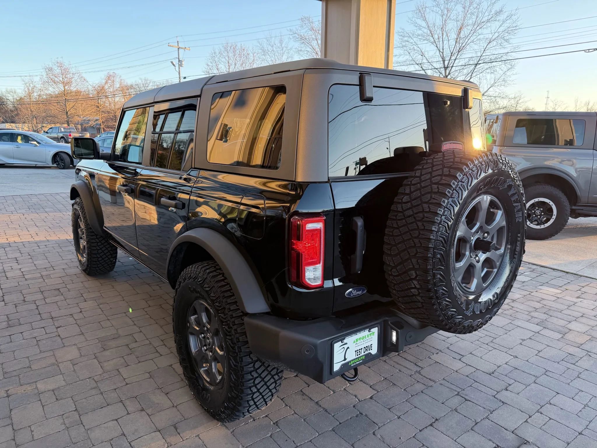 Used 2025 Ford Bronco Big Bend image 74