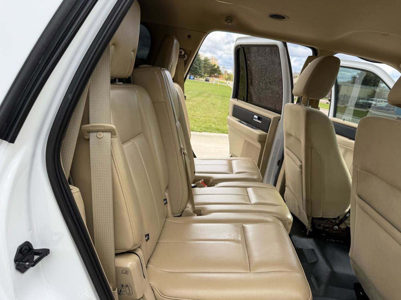 Used 2015 Ford Expedition XL image 25