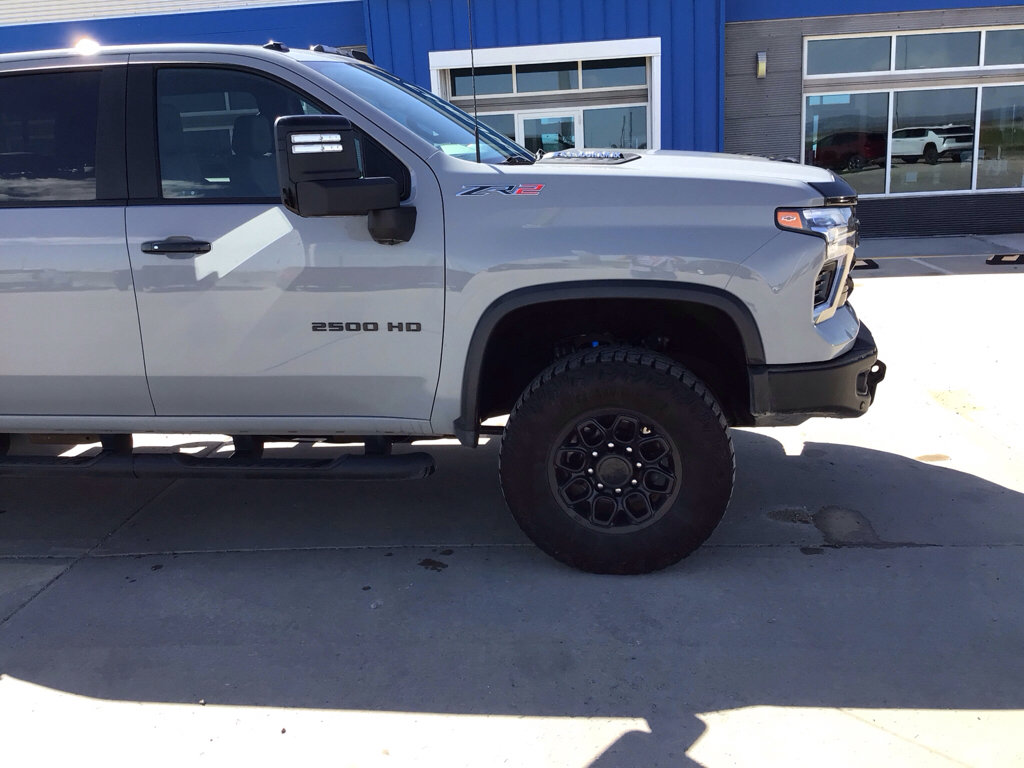Used 2025 Chevrolet Silverado 2500 ZR2 w/ ZR2 Bison Edition AWD/4WD image 18