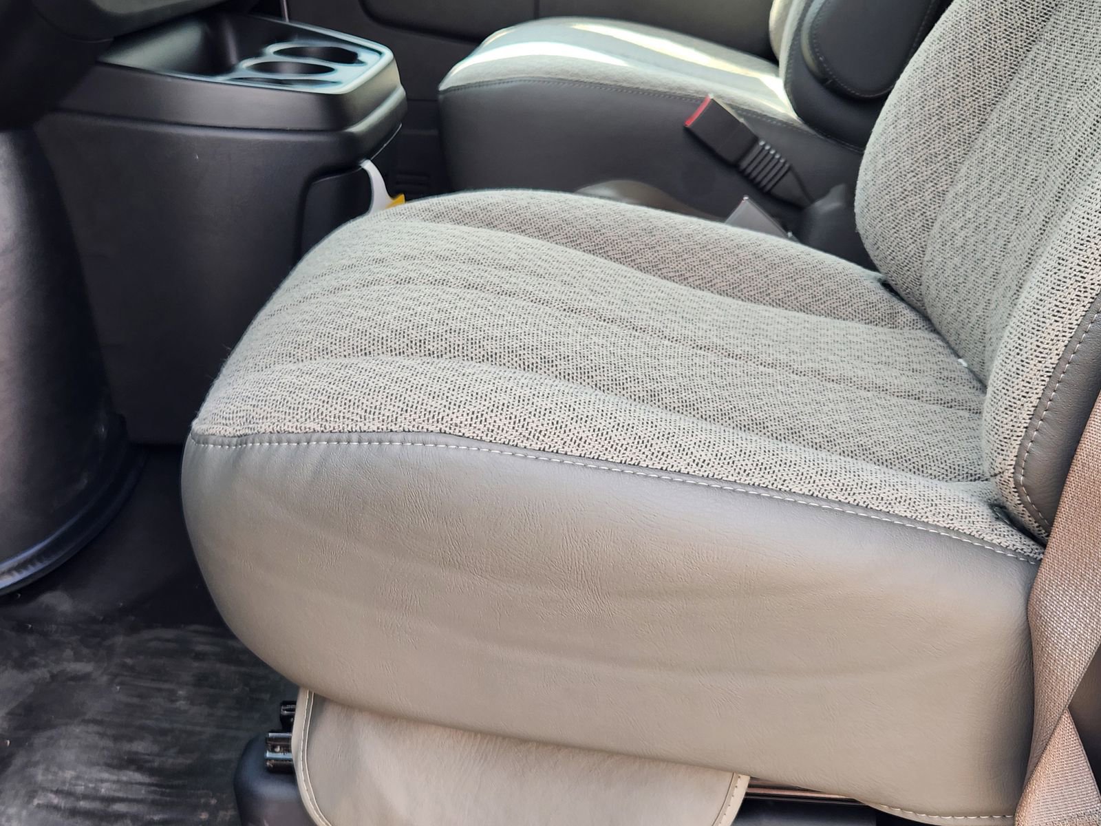 New 2024 Chevrolet Express 2500 image 21