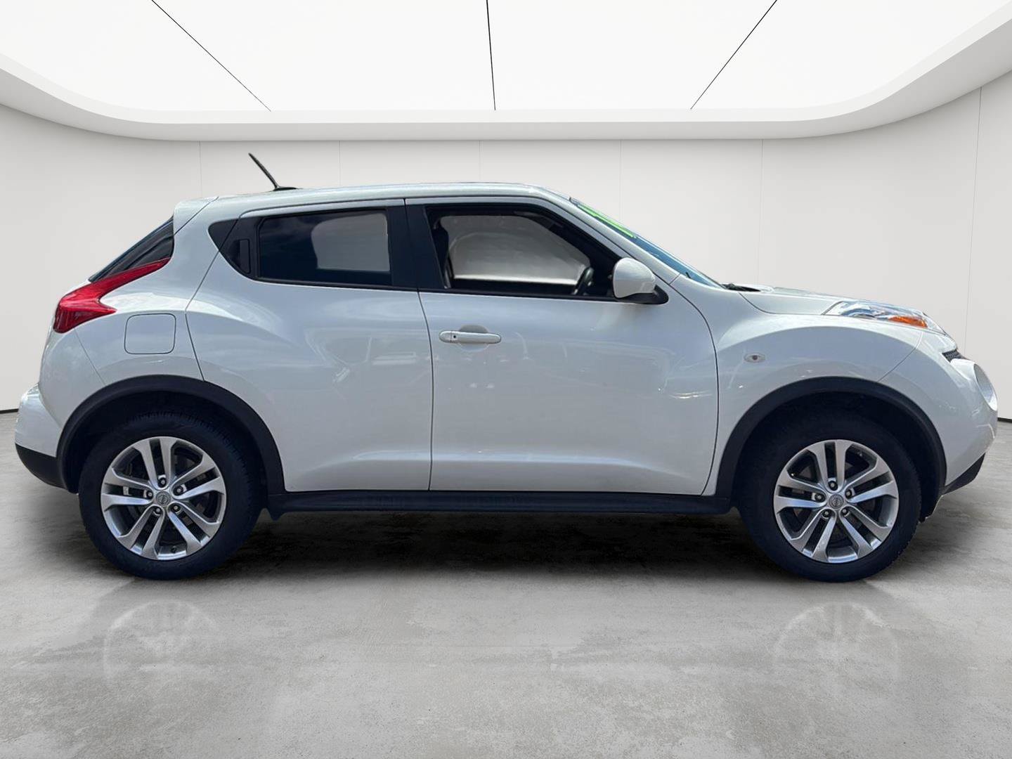 Used 2014 Nissan Juke SL AWD/4WD image 9