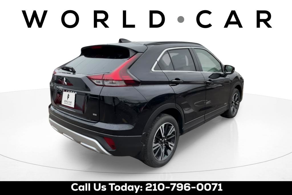 Used 2023 Mitsubishi Eclipse Cross SE image 3