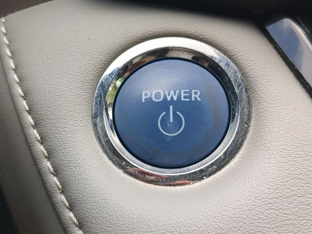 Used 2018 Toyota RAV4 XLE image 29