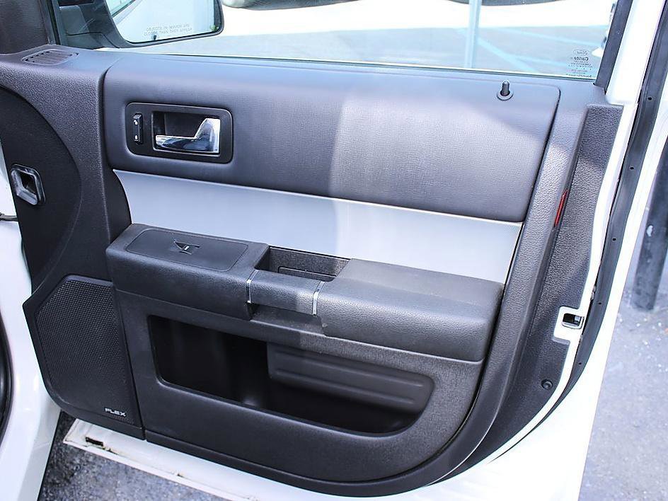 Used 2015 Ford Flex Limited w/ Appearance Package FWD image 31