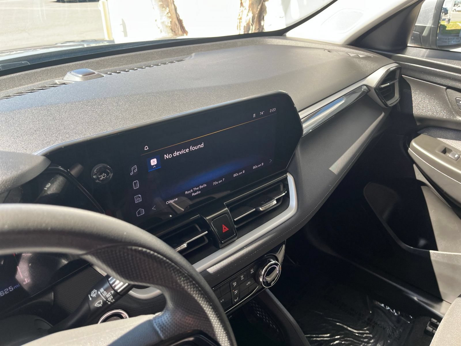 Used 2025 Chevrolet TrailBlazer LT FWD image 17