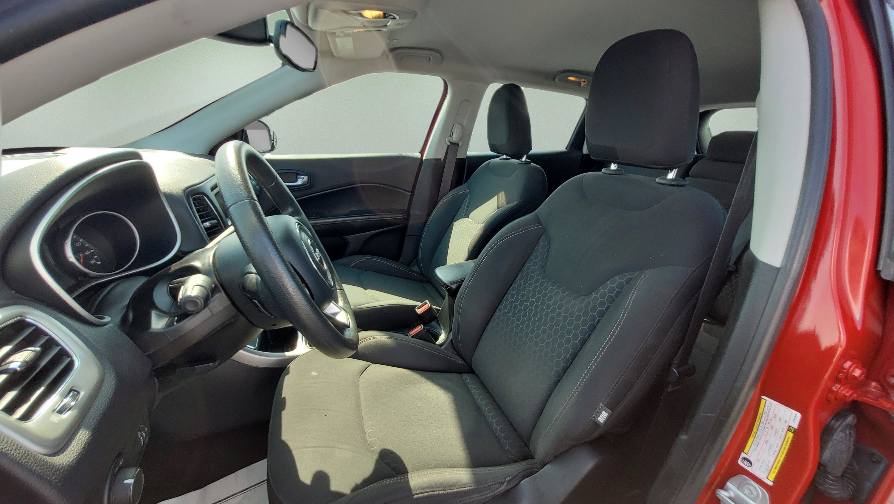 Used 2018 Jeep Compass Sport image 28