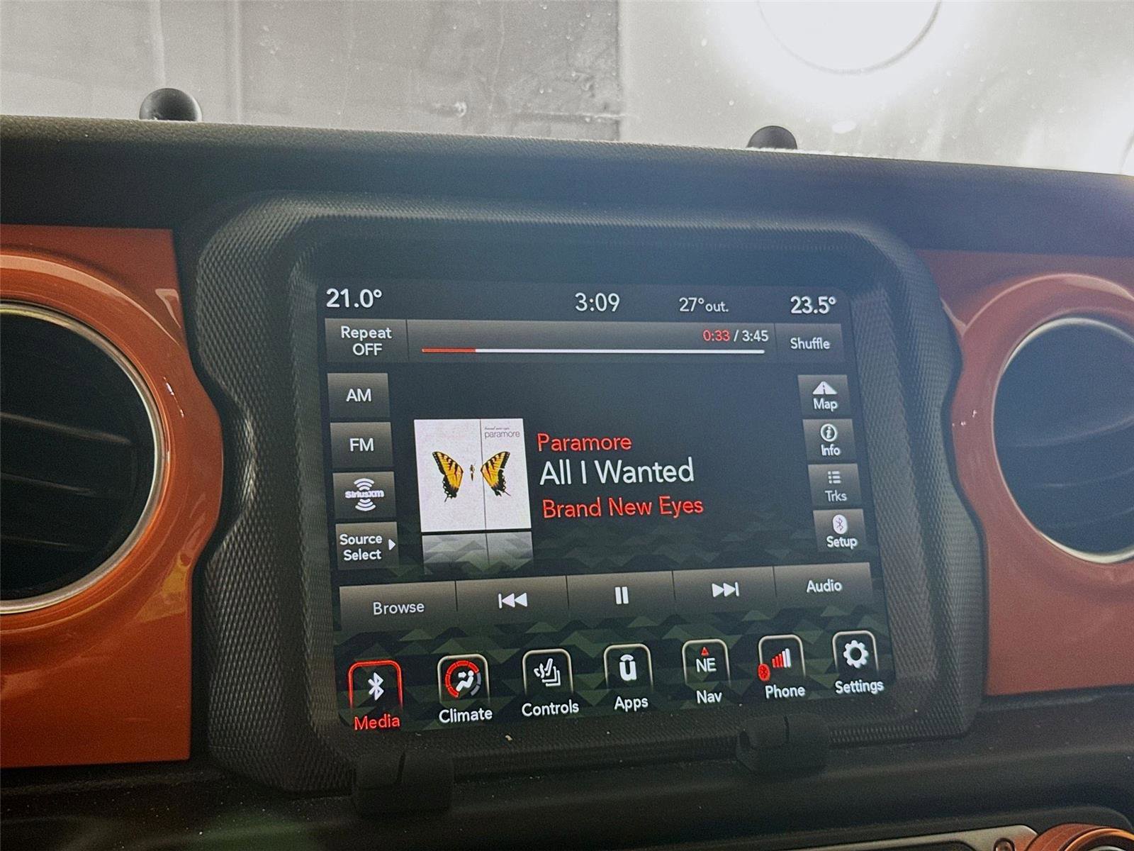 Used 2020 Jeep Gladiator Overland AWD/4WD image 6