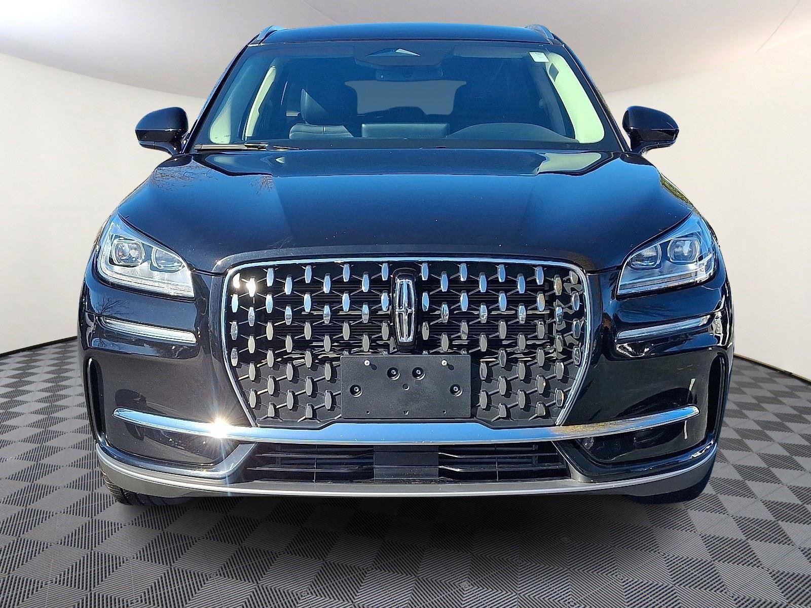 Used 2024 Lincoln Corsair Reserve image 2
