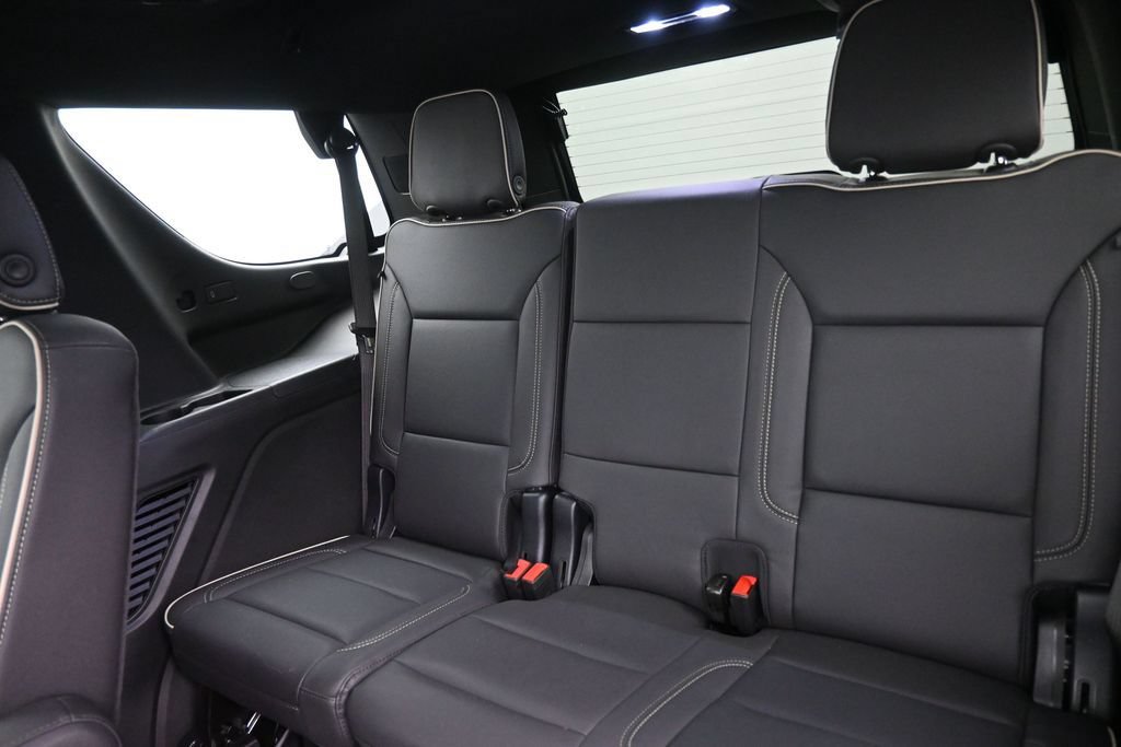 Used 2025 Chevrolet Tahoe Premier w/ Sun And Tow Package RWD image 16
