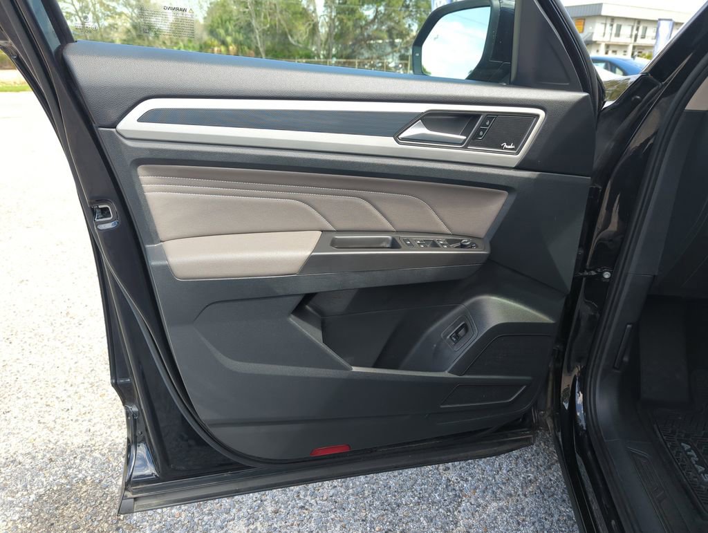 Used 2023 Volkswagen Atlas SEL Premium image 16