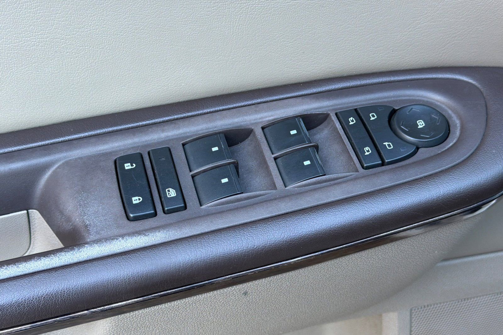 Used 2015 GMC Acadia Denali AWD/4WD image 11
