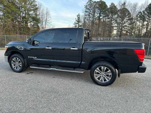 Used 2017 Nissan Titan SL image 43