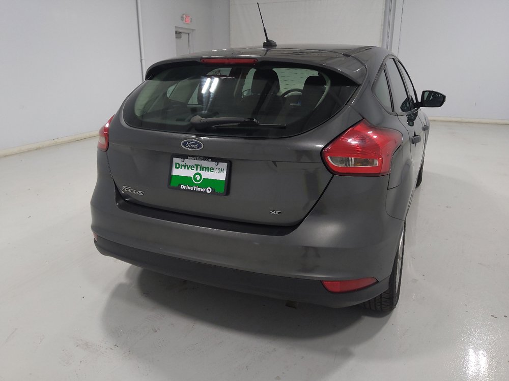 Used 2018 Ford Focus SE w/ Cold Weather Package FWD image 7