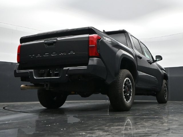 Used 2024 Toyota Tacoma TRD Off-Road AWD/4WD image 34