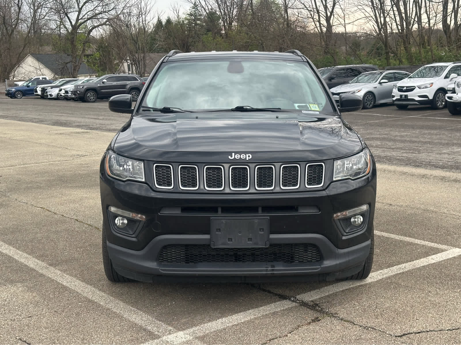 Used 2019 Jeep Compass Latitude w/ Cold Weather Group image 2