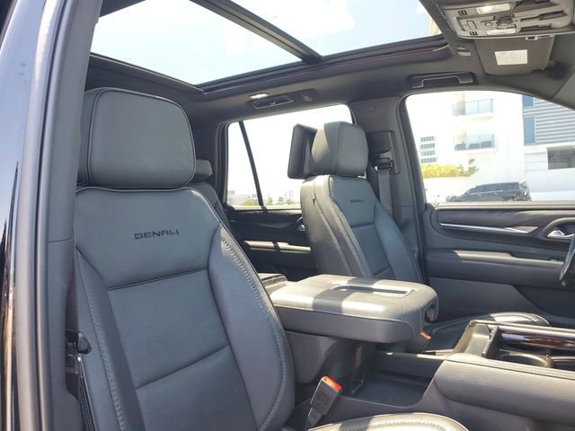 Used 2021 GMC Yukon Denali w/ Denali Ultimate Package RWD image 22