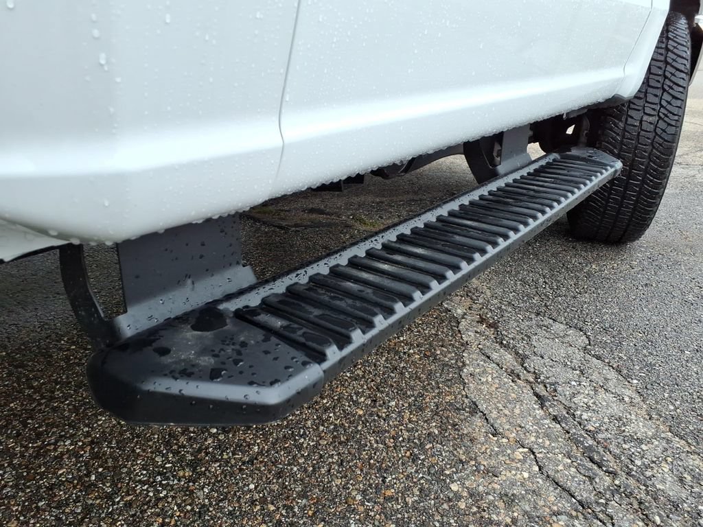 New 2025 Ford F250 XL w/ FX4 Off-Road Package AWD/4WD image 9